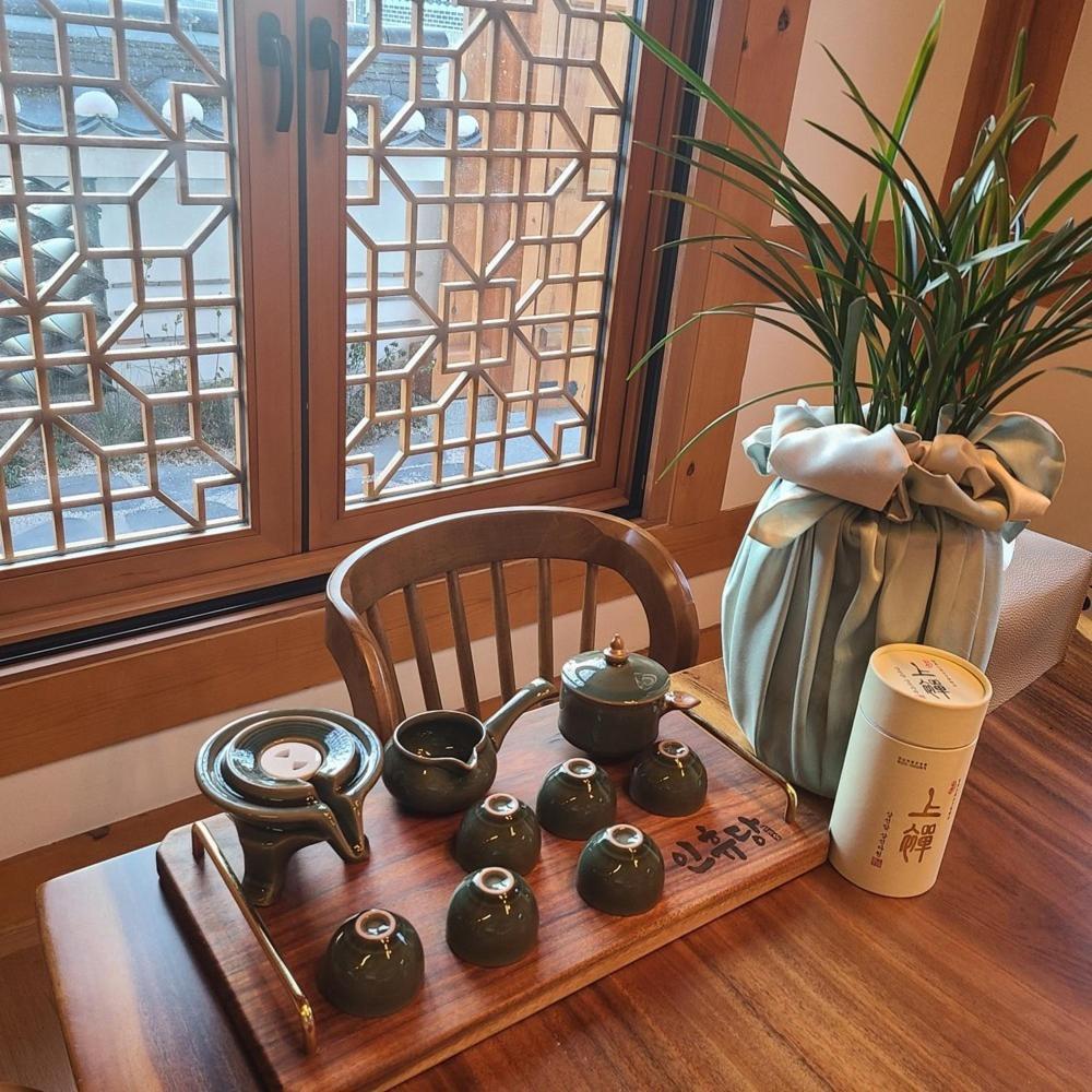 Inhyudang Hanok Guest house Seoul